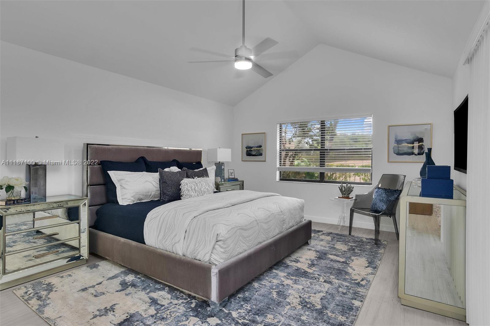 17477 Vía Capri Boca Raton, FL 33496 - Photo 12 of 23 Gallery Image 12