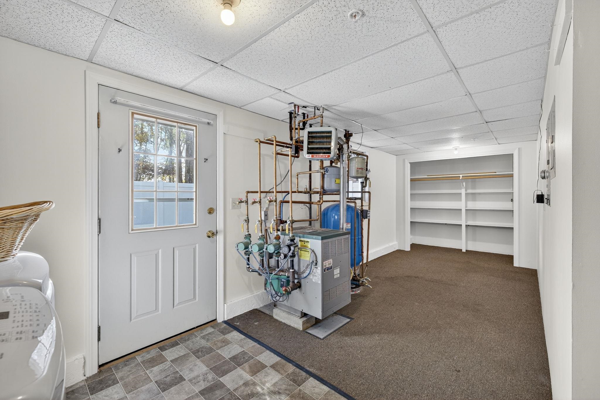 620 Hackett Hill Road Manchester, NH 03102 - Photo 29 of 35