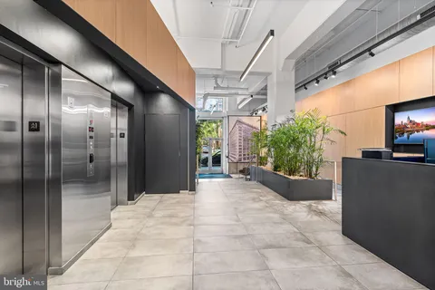 $550,000 | 2200-28 Arch Street, Unit 404, Philadelphia, PA 19103