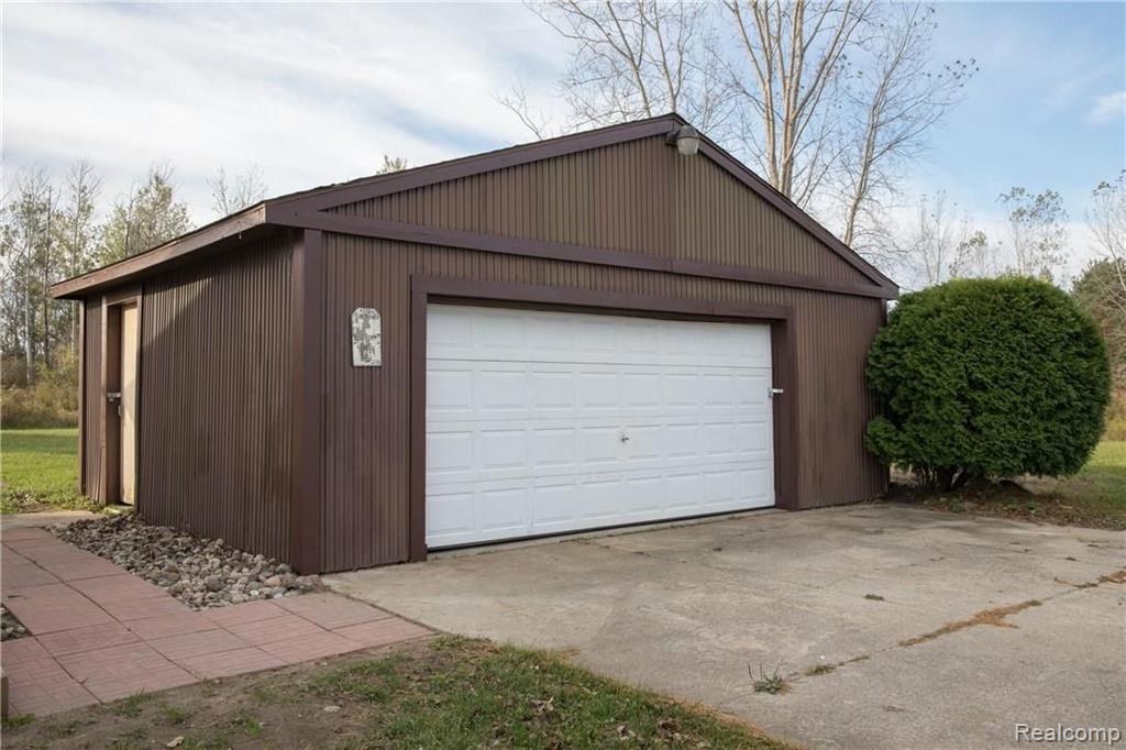 7334 East Potter Road Davison, MI 48423 - Photo 4 of 57