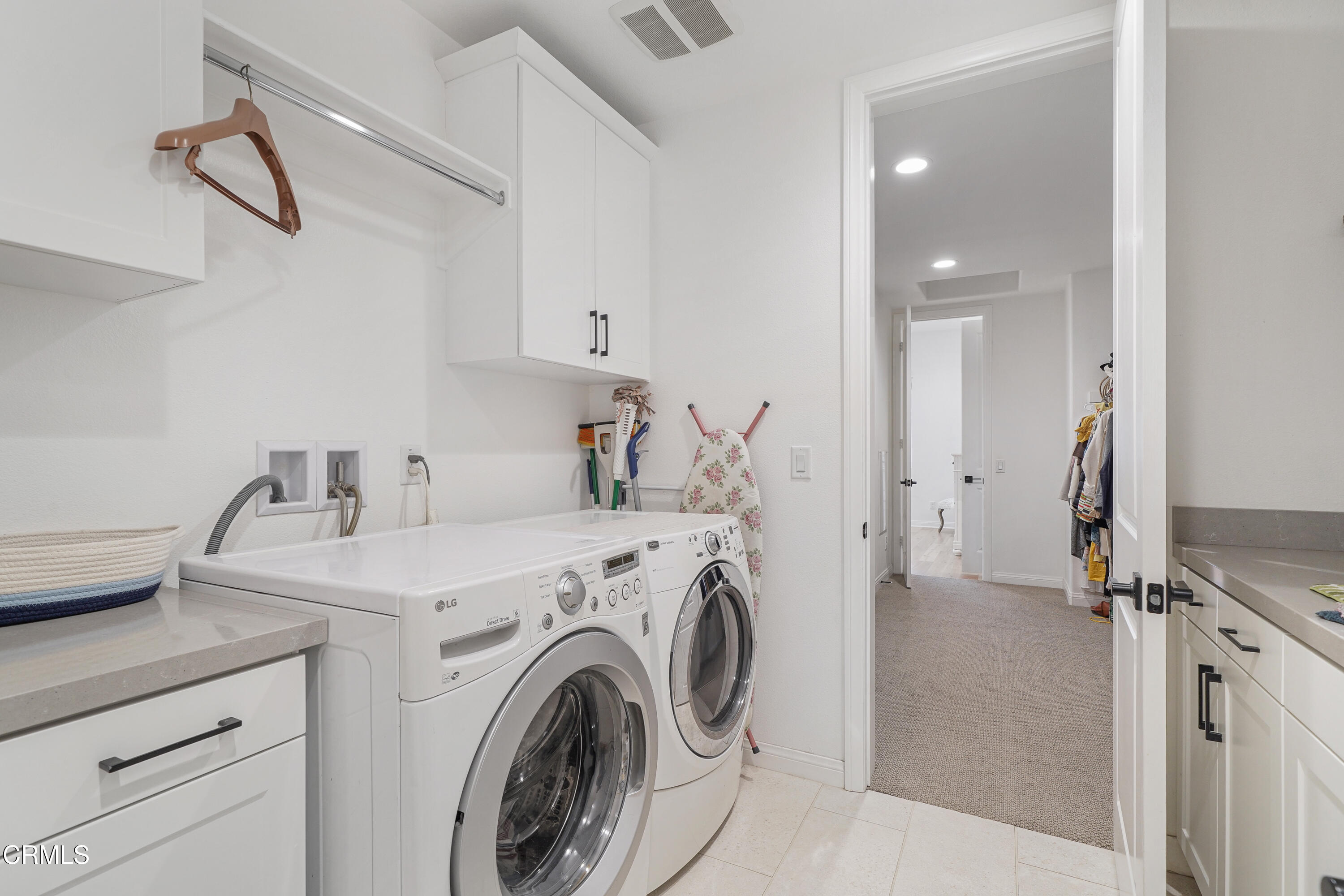 263 Wisteria Street Fillmore, CA 93015 - Photo 14 of 51 a utility room with dryer and washer