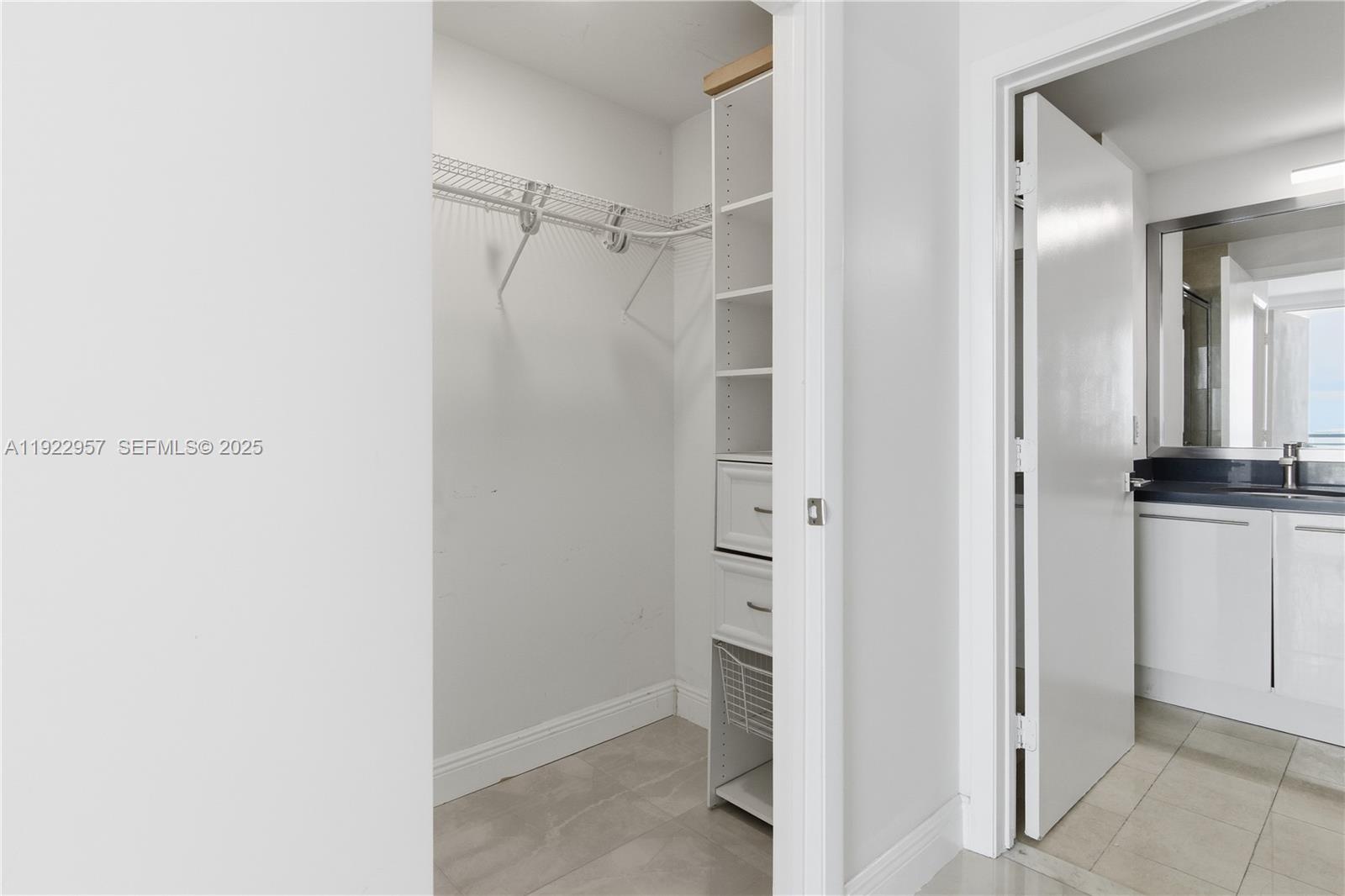 90 Southwest 3rd Street, Unit 2408 Miami, FL 33130 - Photo 23 of 28