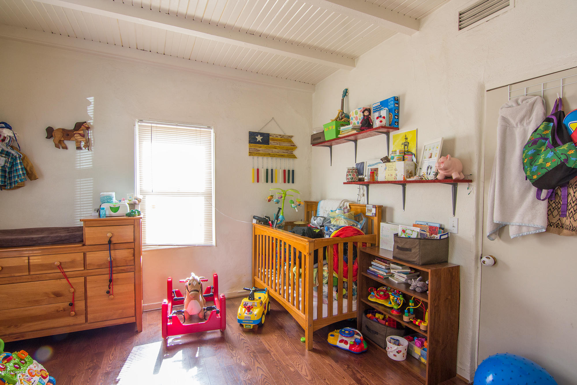310 East Navajo Road Tucson, AZ 85705 - Photo 5 of 15 Gallery Image 5