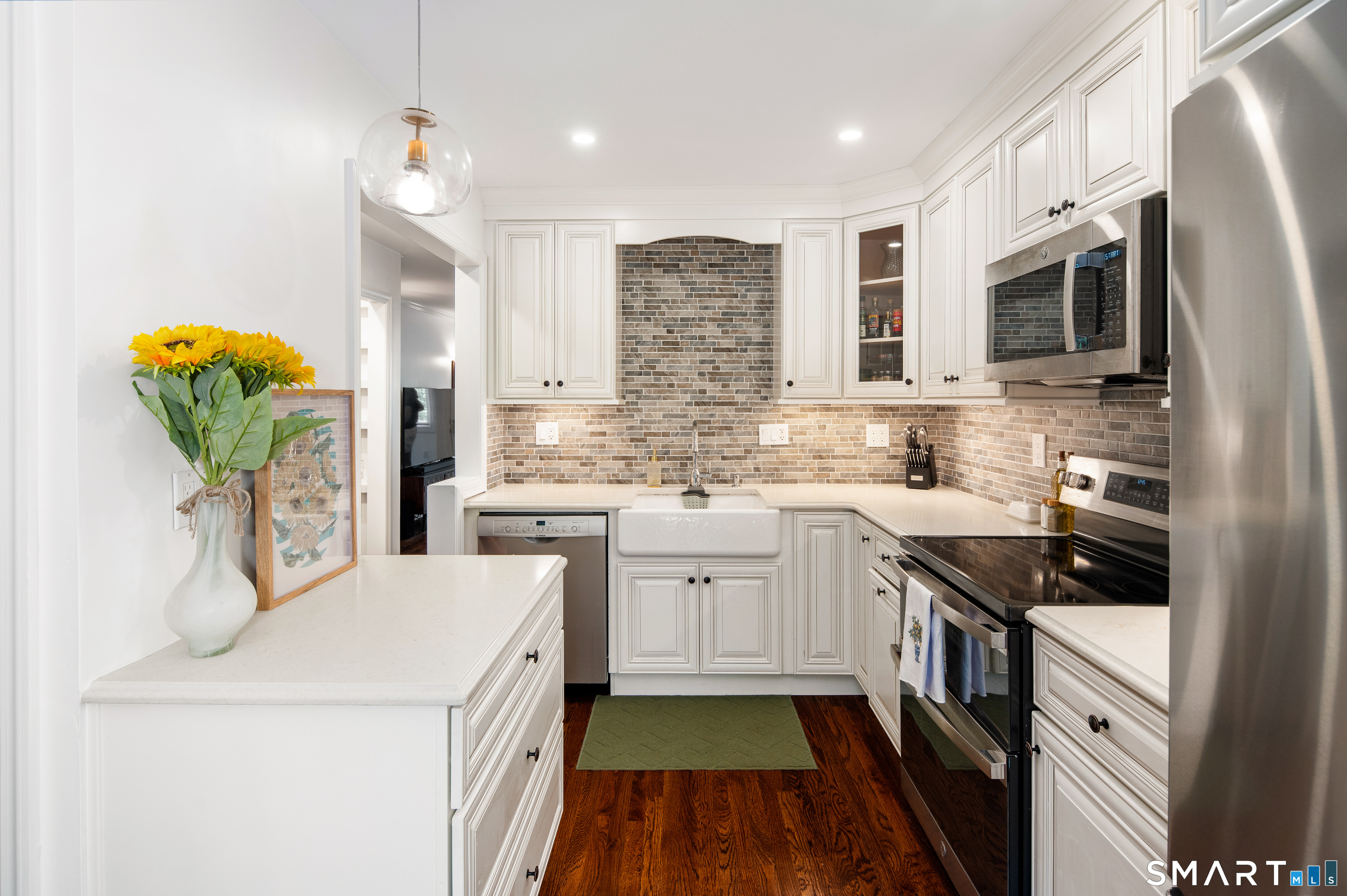 168 Belltown Road, Unit 11 Stamford, CT 06905 - Photo 7 of 25