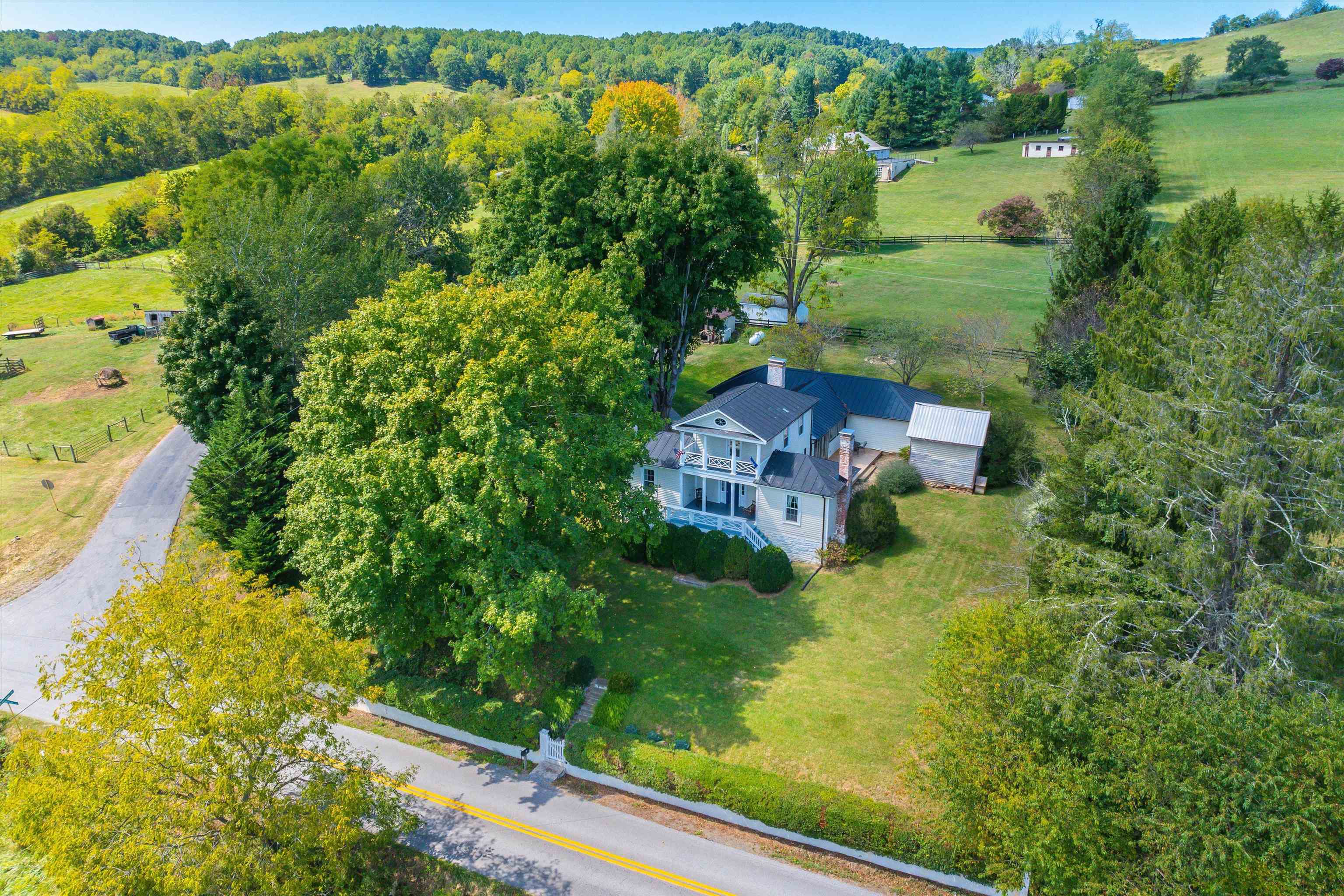 19 Mt Hermon Road Middlebrook, VA 24459 - Photo 3 of 70
