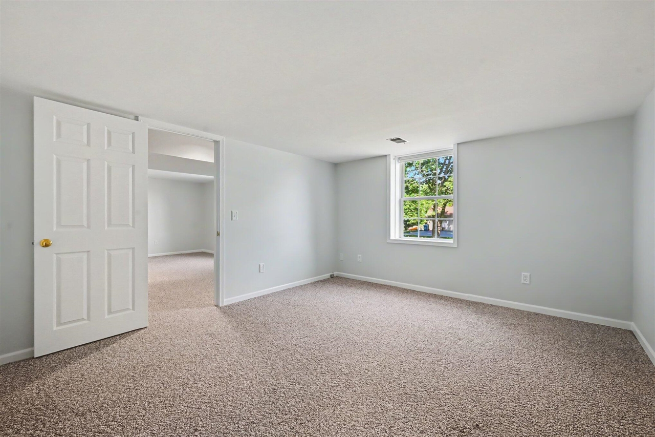 3004 Brandywine Road Kalamazoo, MI 49008 - Photo 20 of 41 Gallery Image 20