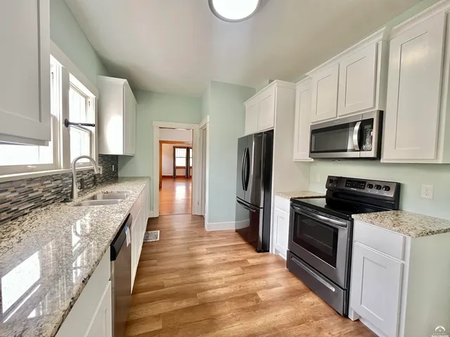 $179,900 | 1505 North Main Street, Hutchinson, KS 67501