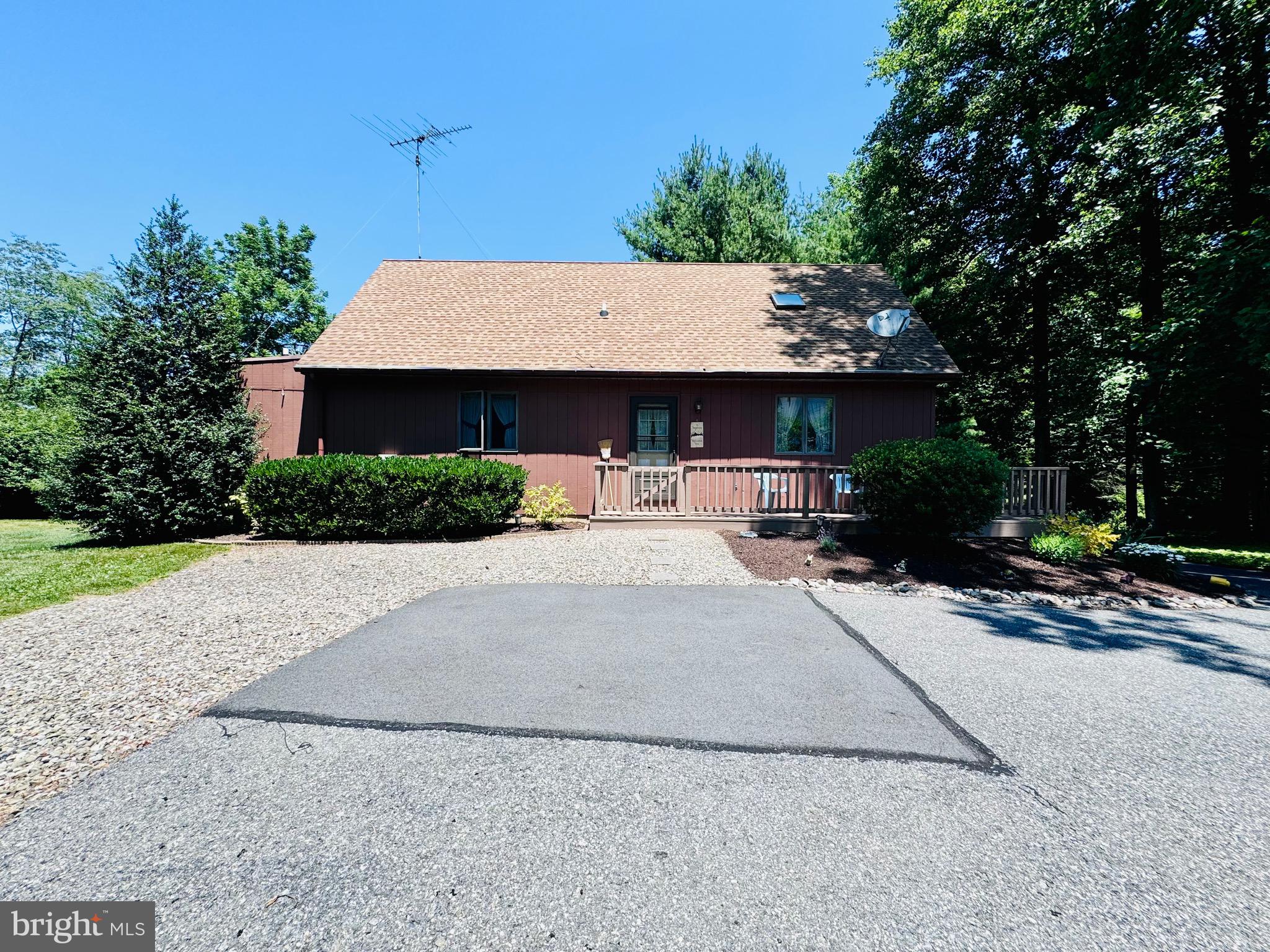 523 Texter Mountain Road Robesonia, PA 19551 - Photo 12 of 81 Exterior left side view