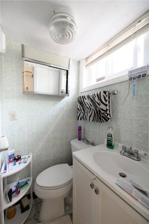 100 Rochambeau Avenue Providence, RI 02906 - Photo 21 of 24 Gallery Image 21