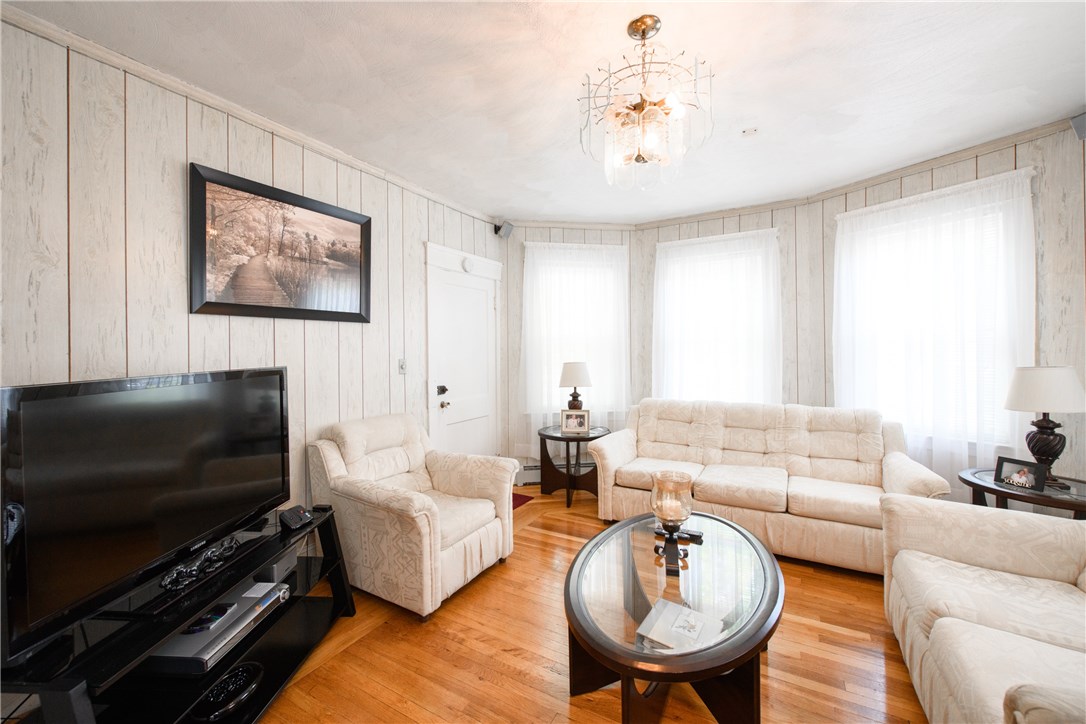 100 Rochambeau Avenue Providence, RI 02906 - Photo 5 of 24 Gallery Image 5