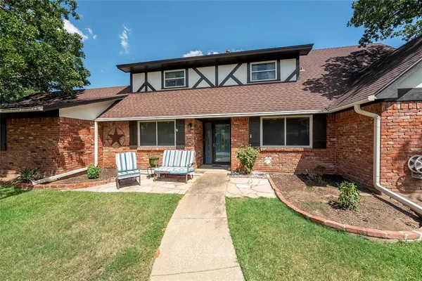 $450,000 | 2119 Prestonwood Drive, Arlington, TX 76012