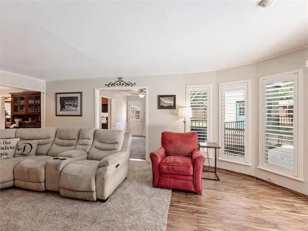 $450,000 | 2119 Prestonwood Drive, Arlington, TX 76012