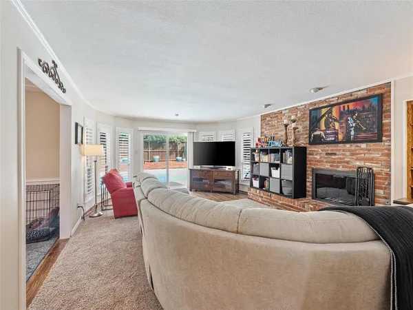$450,000 | 2119 Prestonwood Drive, Arlington, TX 76012