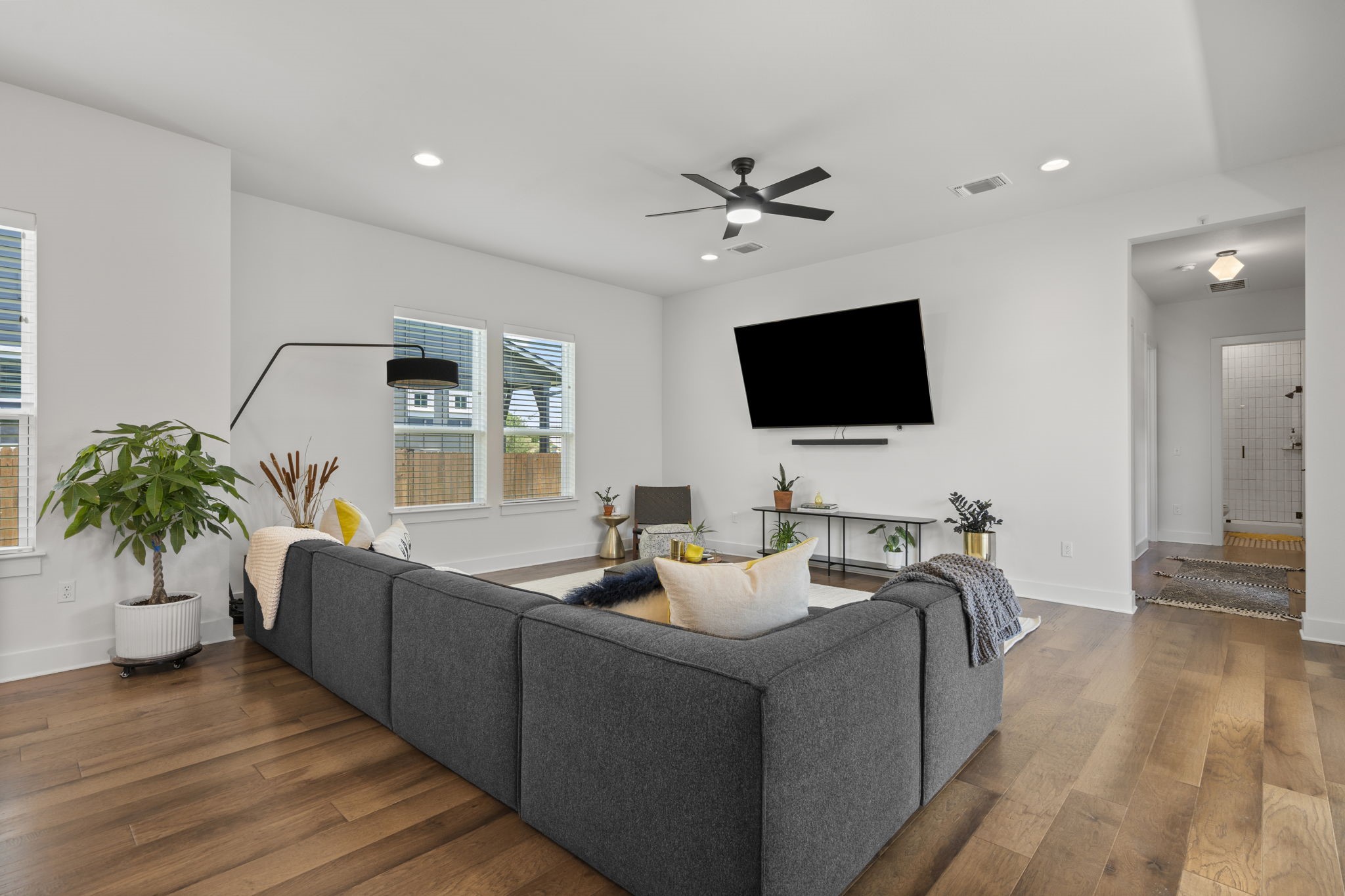 8416 Apogee Road Austin, TX 78744 - Photo 17 of 40