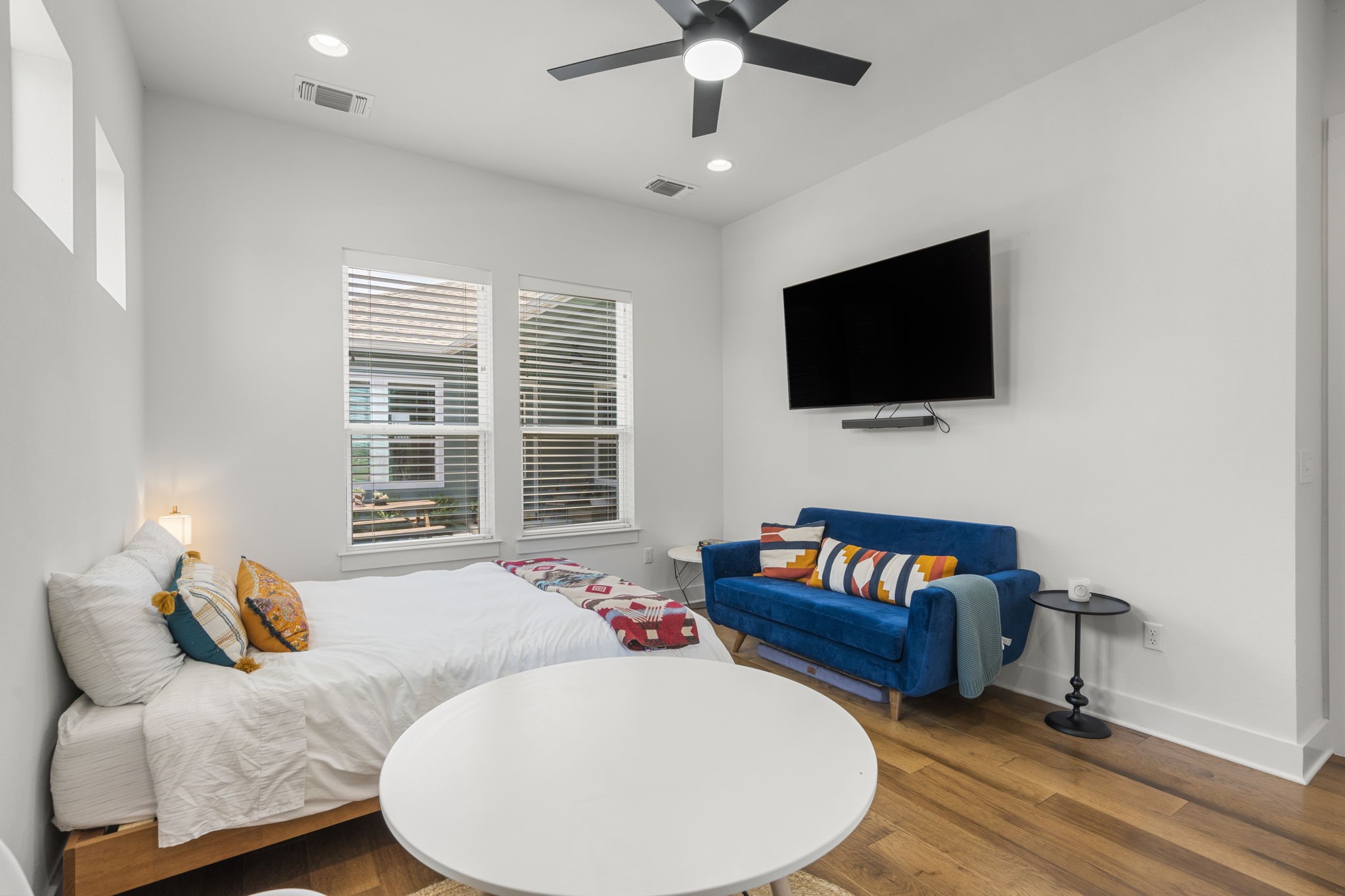 8416 Apogee Road Austin, TX 78744 - Photo 33 of 40