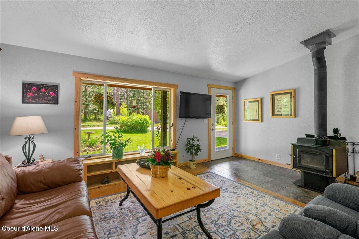 594 Hidden Valley Road Sandpoint, ID 83864 - Photo 8 of 44 015-Living Room