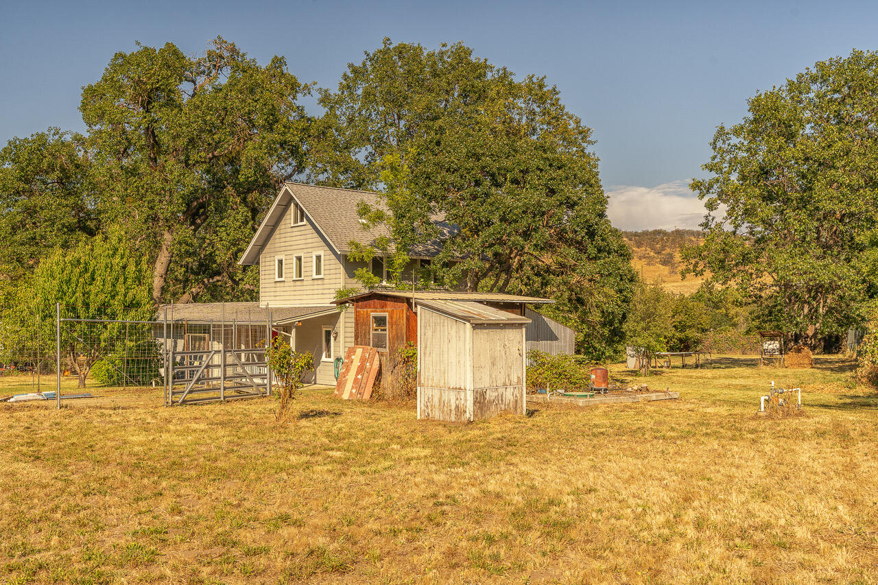 88 Neil Creek Road Ashland, OR 97520 - Photo 18 of 20 untitled (25 of 27)-Edit
