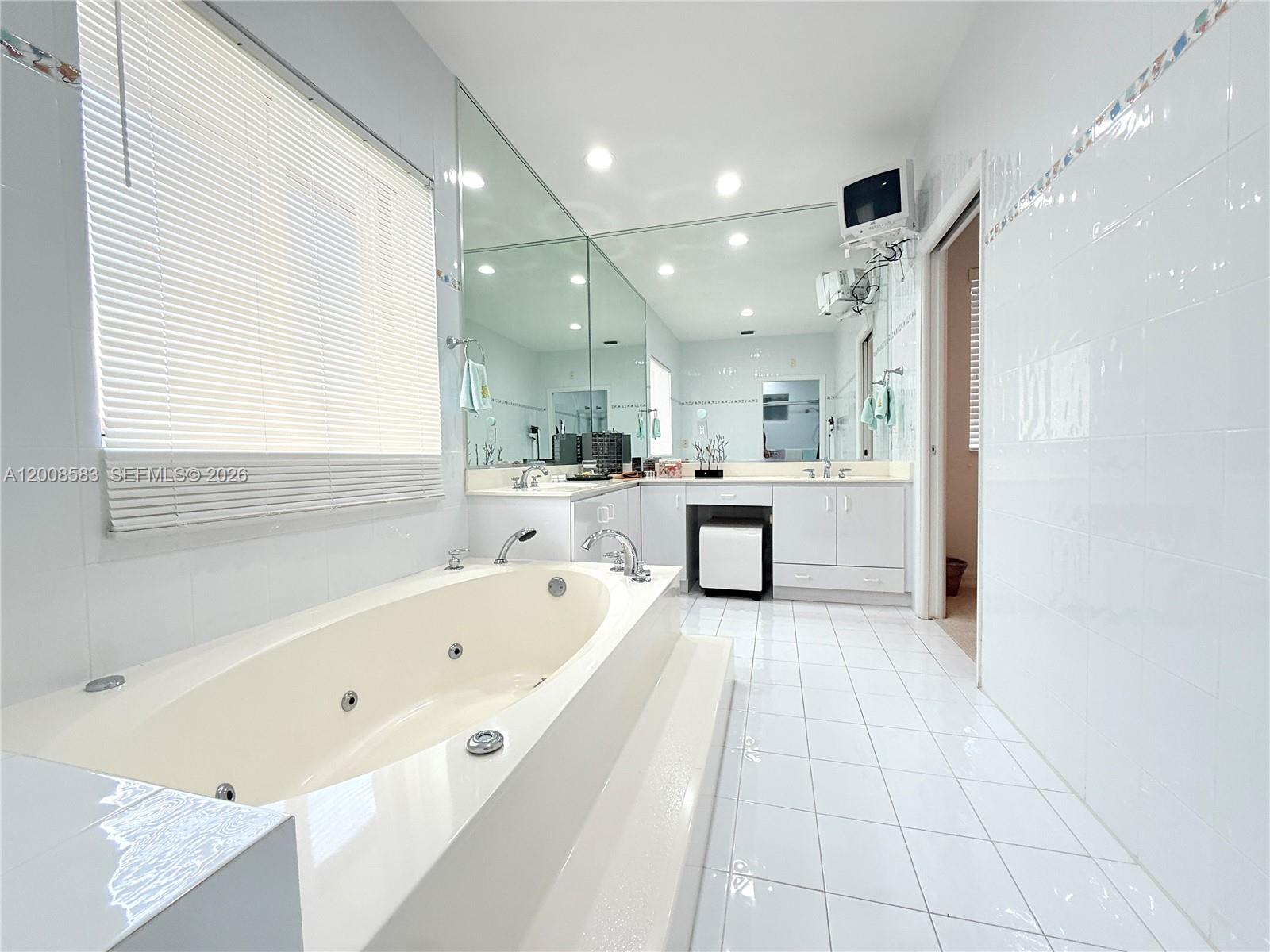 13431 Southwest 32nd Street Miami, FL 33165 - Photo 56 of 77 Master Bathroom