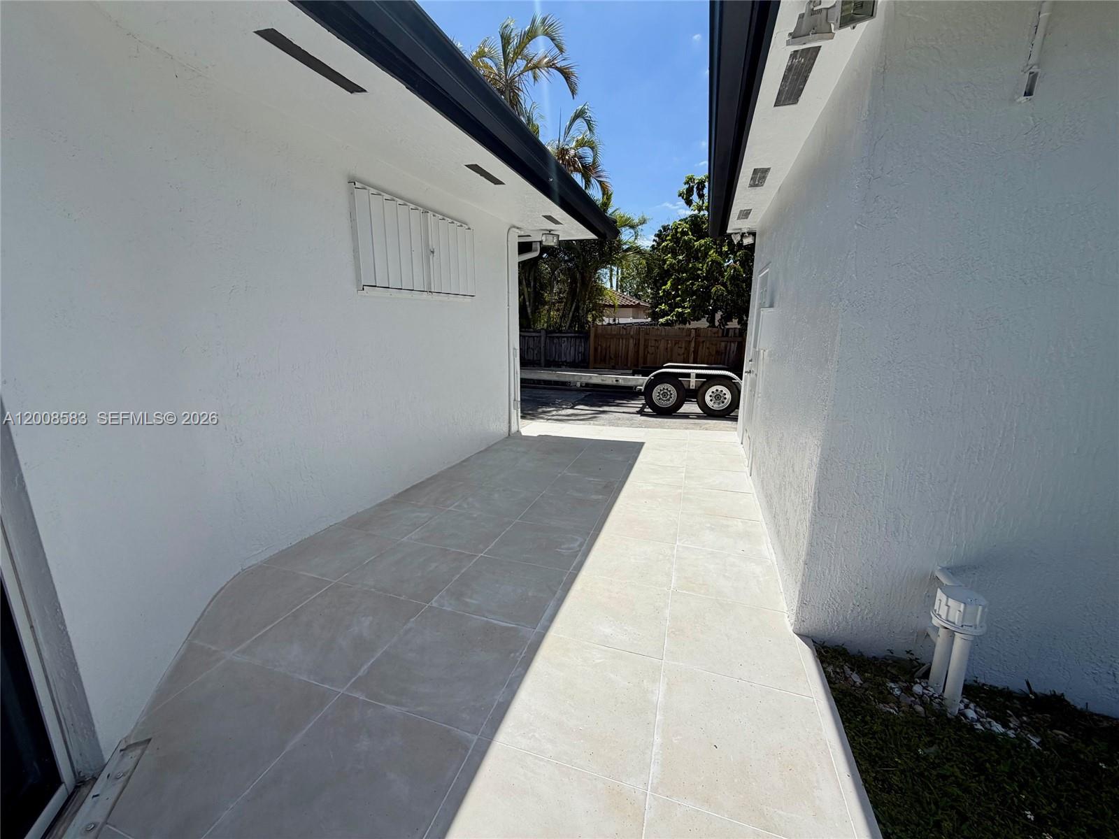 13431 Southwest 32nd Street Miami, FL 33165 - Photo 70 of 77 Spcace between home and Back garages