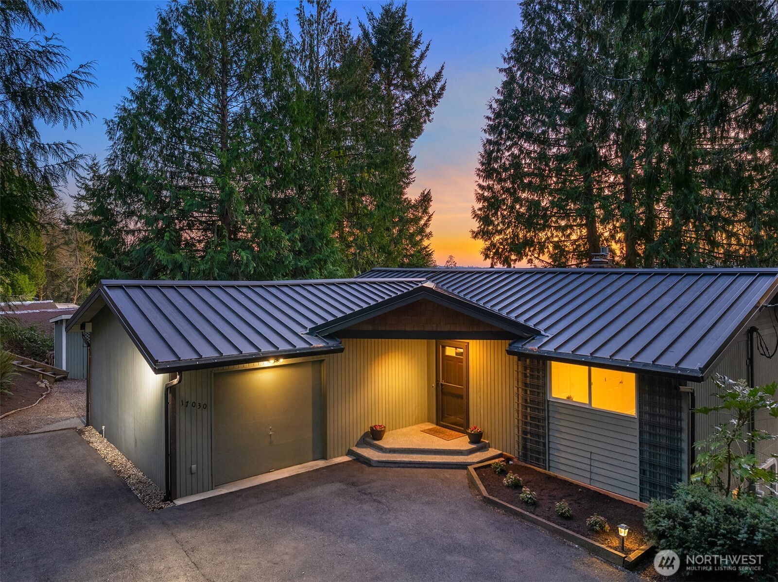 17030 Tiger Mountain Road Southeast Issaquah, WA 98027 - Photo 2 of 39