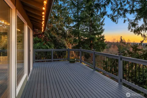 $950,000 | 17030 Tiger Mountain Road Southeast, Issaquah, WA 98027