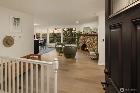 $950,000 | 17030 Tiger Mountain Road Southeast, Issaquah, WA 98027