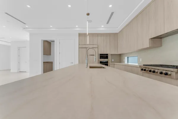 $5,295,000 | 913 Denery Lane, Delray Beach, FL 33483