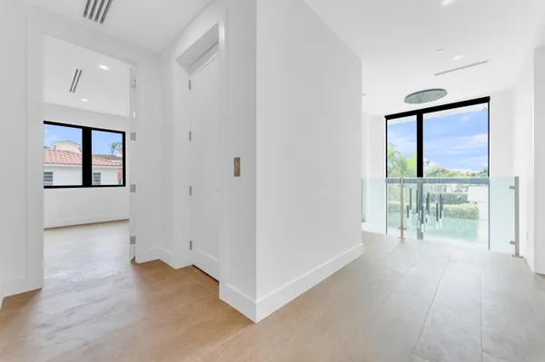 $5,295,000 | 913 Denery Lane, Delray Beach, FL 33483