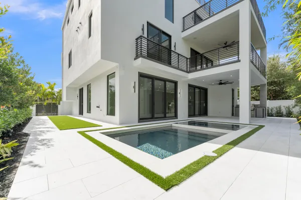 $5,295,000 | 913 Denery Lane, Delray Beach, FL 33483
