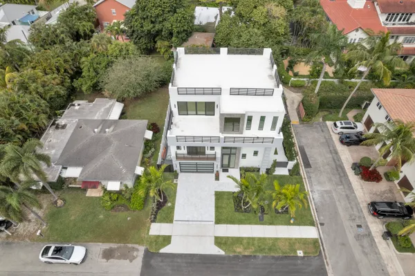 $5,295,000 | 913 Denery Lane, Delray Beach, FL 33483