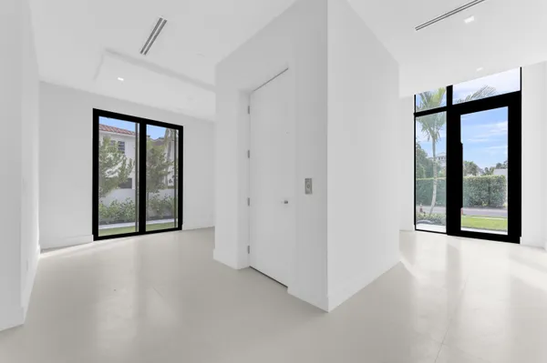 $5,295,000 | 913 Denery Lane, Delray Beach, FL 33483