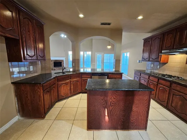 $3,100 | 8225 Painted Tree Trail, Fort Worth, TX 76131