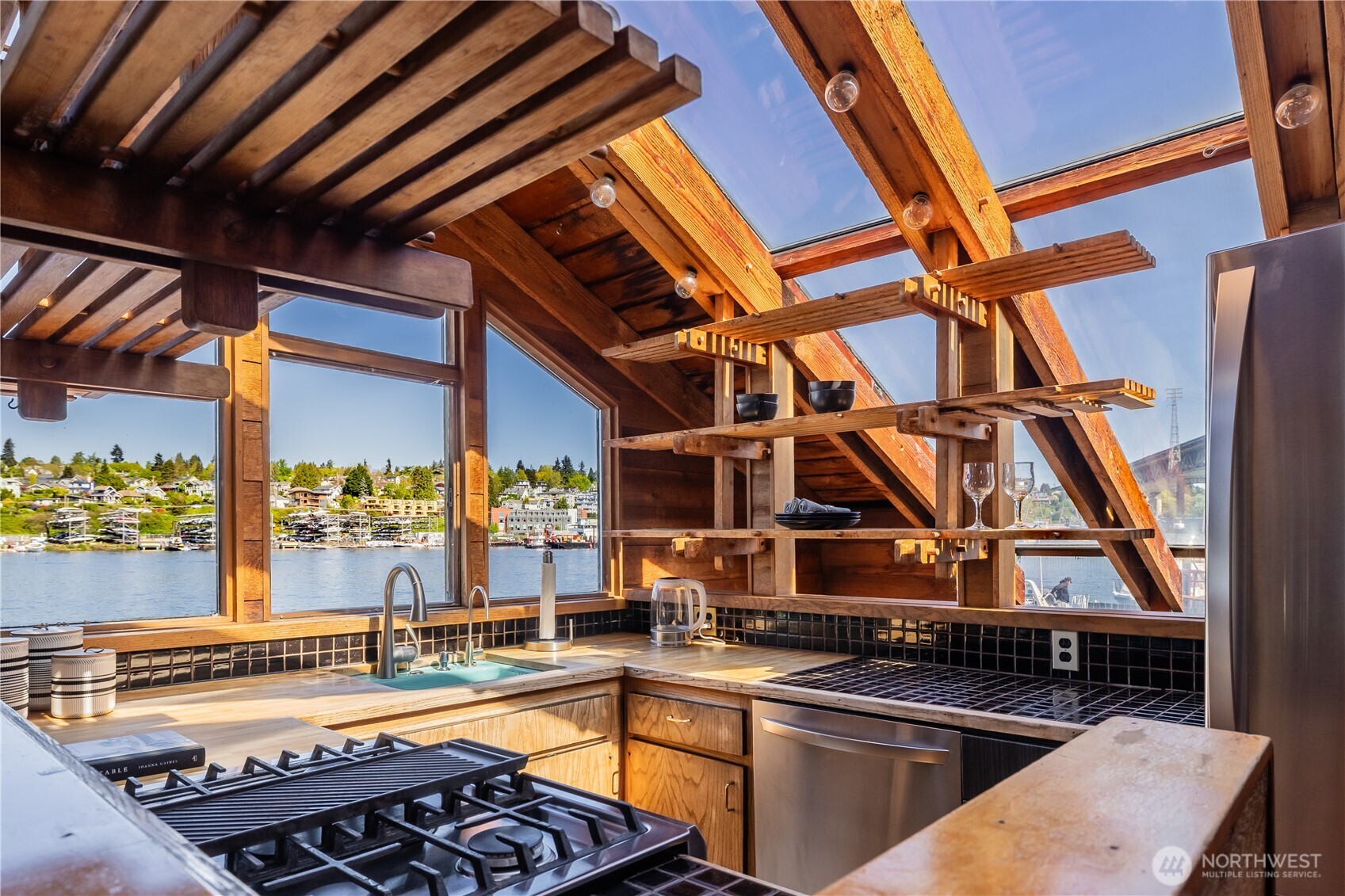 3123 Fairview Avenue East, Unit 2 Seattle, WA 98102 - Photo 10 of 39