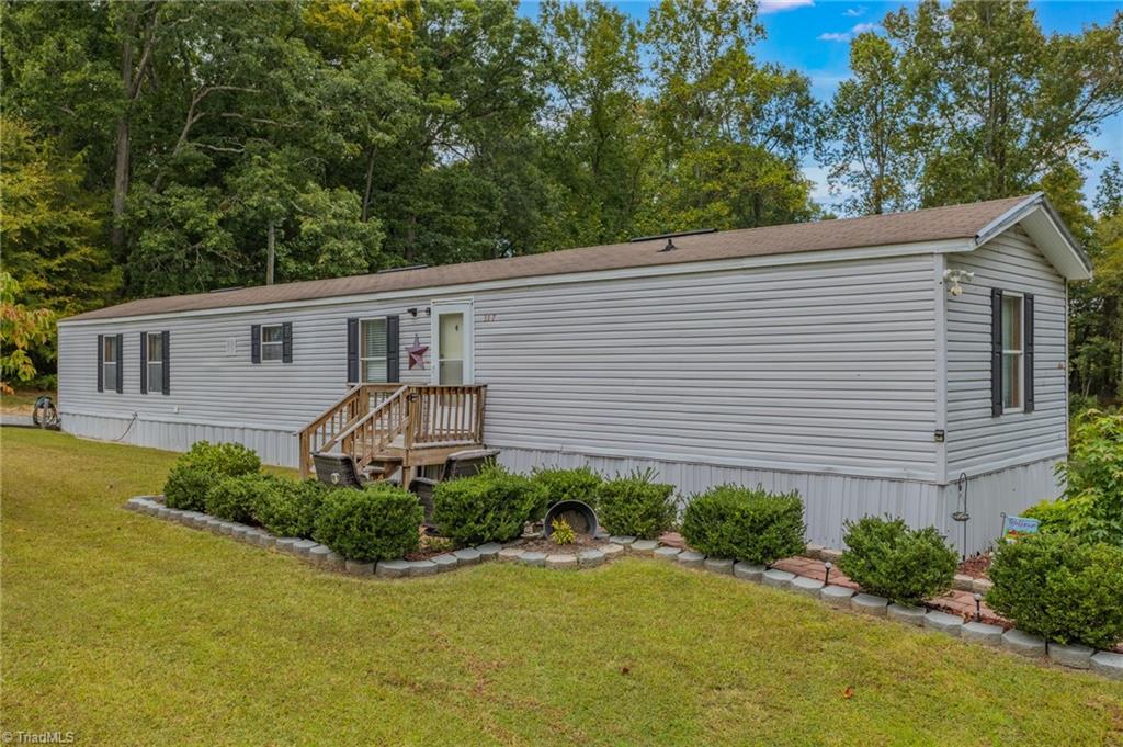 357 Kanoy Road Thomasville, NC 27360 - Photo 2 of 32 Gallery Image 2