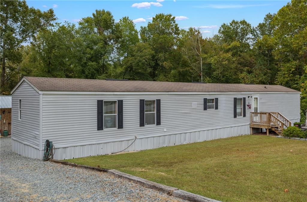357 Kanoy Road Thomasville, NC 27360 - Photo 3 of 32 Gallery Image 3