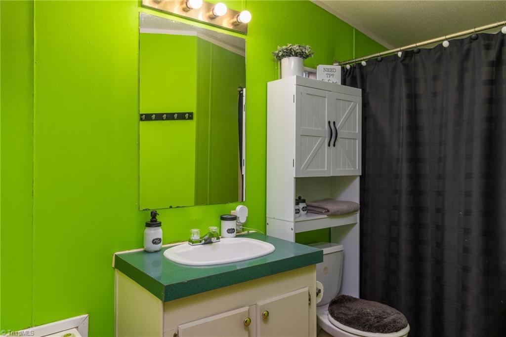 357 Kanoy Road Thomasville, NC 27360 - Photo 21 of 32 Gallery Image 21