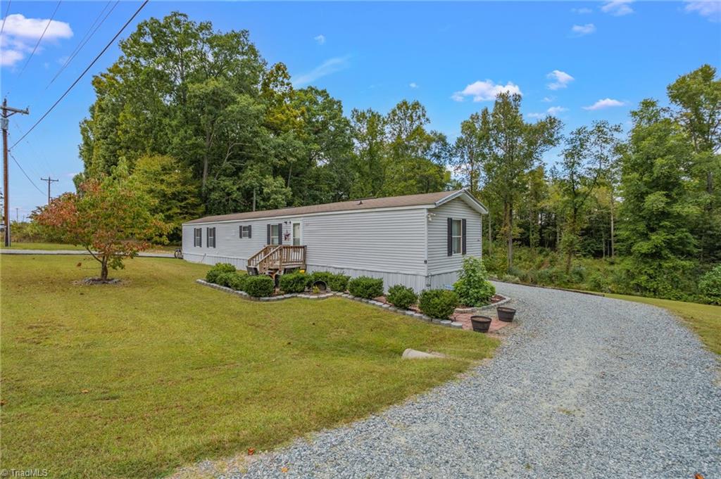 357 Kanoy Road Thomasville, NC 27360 - Photo 6 of 32 Gallery Image 6
