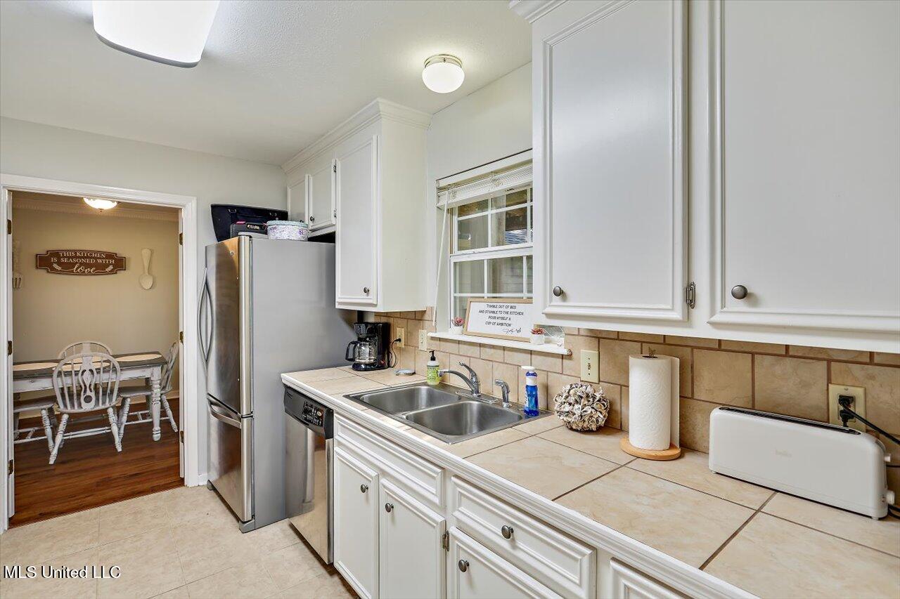 1021 Laurel Drive Flowood, MS 39232 - Photo 13 of 31 13-1021 Laurel Dr