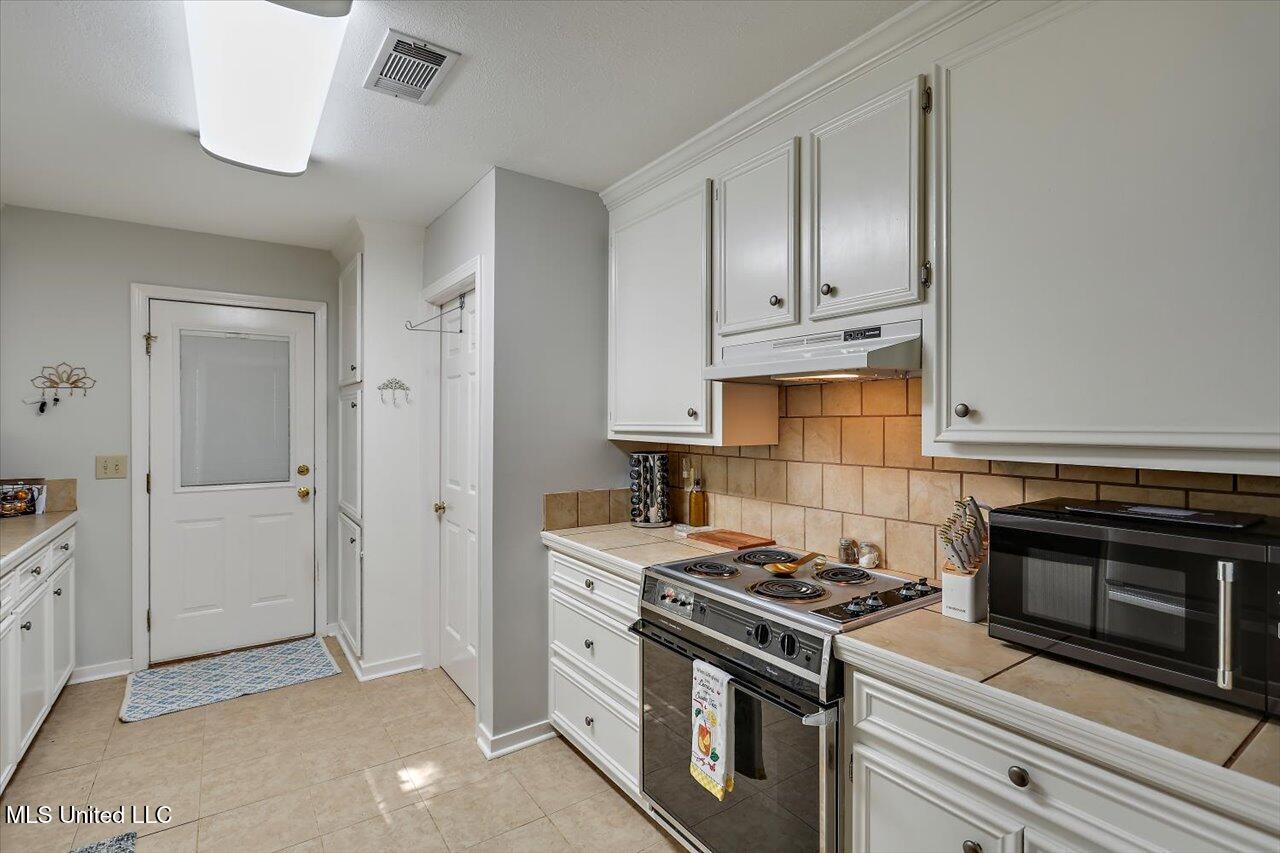 1021 Laurel Drive Flowood, MS 39232 - Photo 10 of 31 10-1021 Laurel Dr