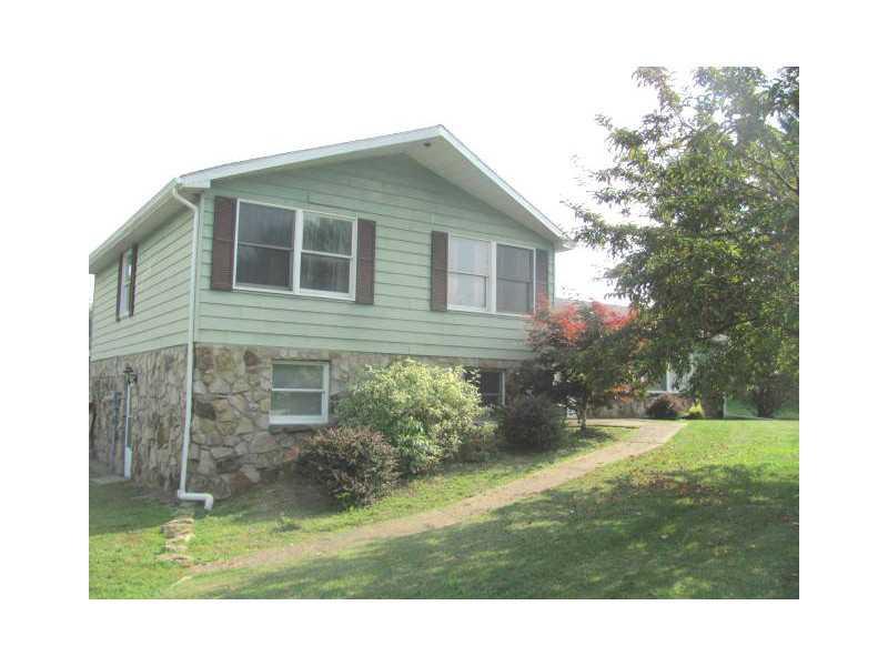 104 Apache Drive Indiana, PA 15701 - Photo 15 of 17 Exterior Front.