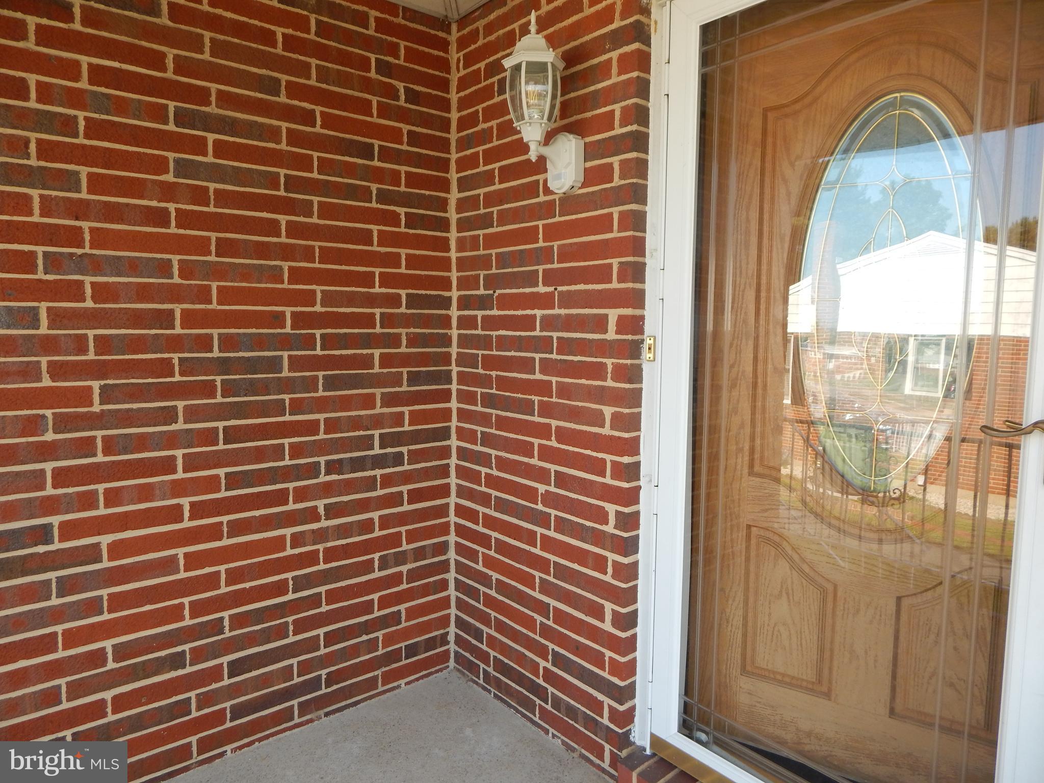 7121 Crestshire Road Dundalk, MD 21222 - Photo 8 of 33