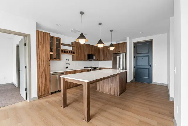 $3,070 | 640 Wisconsin Avenue North, Unit 636, Golden Valley, MN 55427