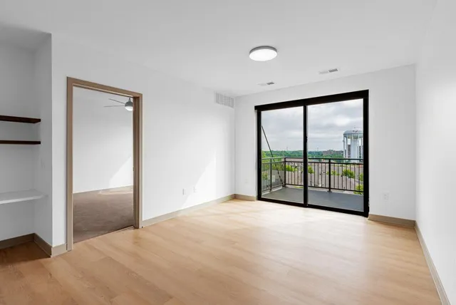 $3,070 | 640 Wisconsin Avenue North, Unit 636, Minneapolis, MN 55427