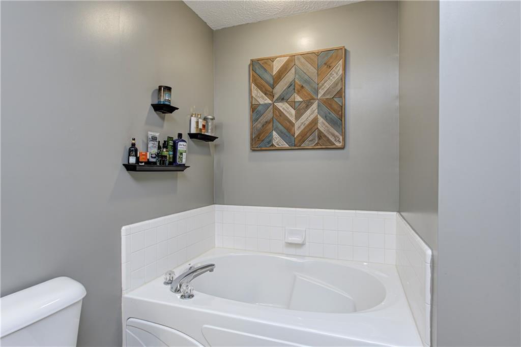 5816 Decatur Ridge Drive Indianapolis, IN 46221 - Photo 30 of 47