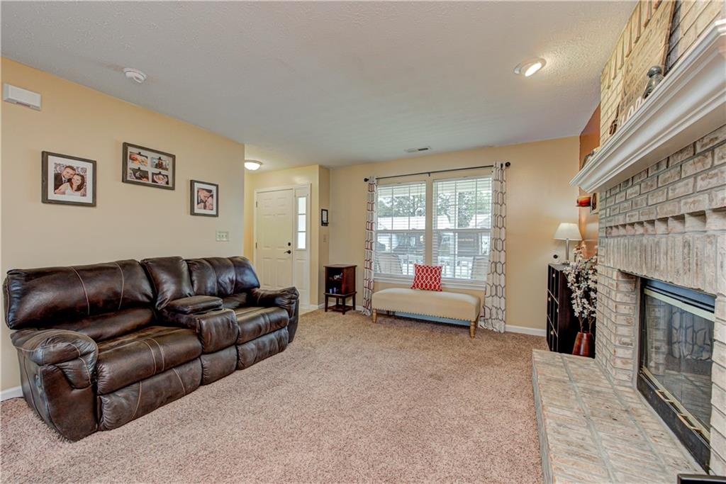 5816 Decatur Ridge Drive Indianapolis, IN 46221 - Photo 6 of 47