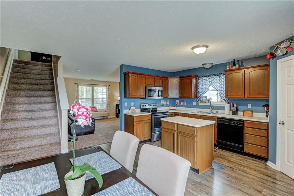 5816 Decatur Ridge Drive Indianapolis, IN 46221 - Photo 9 of 47