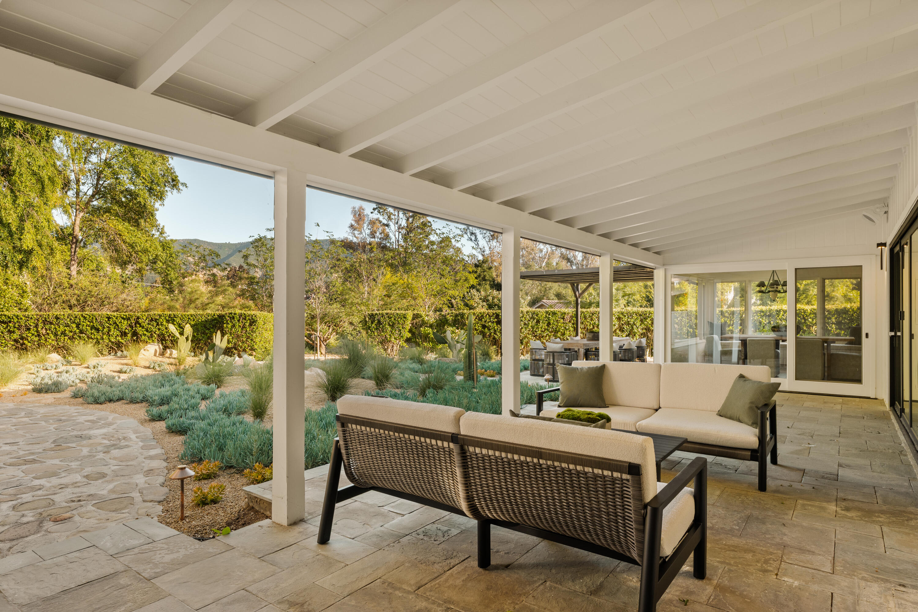 803 Country Club Road Ojai, CA 93023 - Photo 31 of 39 P1015884