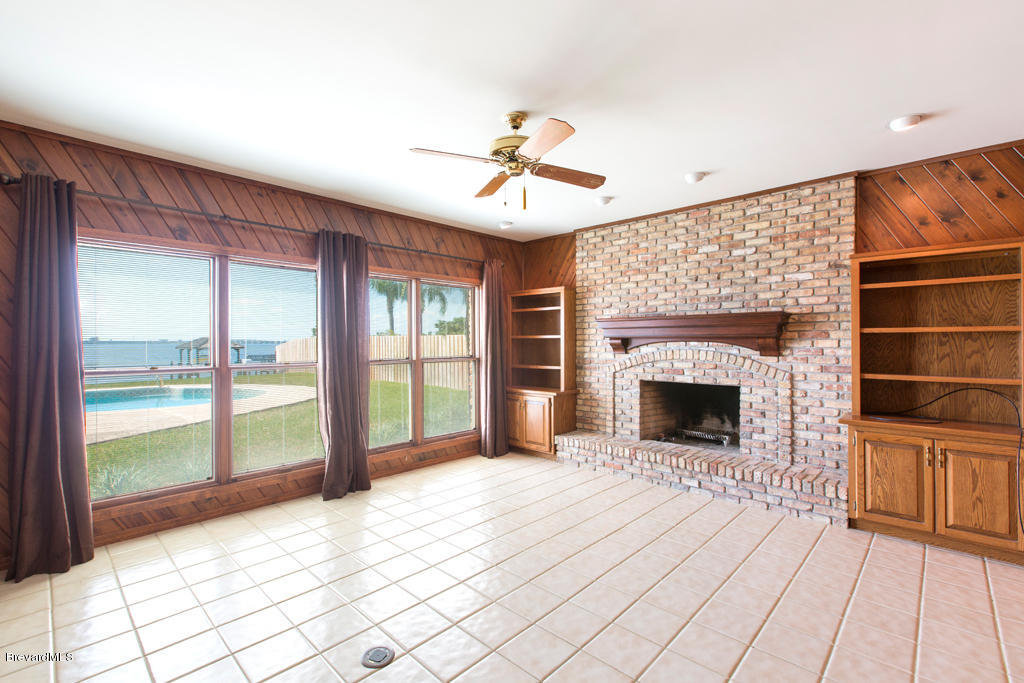 2840 North Riverside Drive Indialantic, FL 32903 - Photo 8 of 25 Family Room.jpg