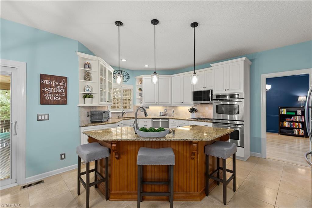 3912 Wesseck Drive High Point, NC 27265 - Photo 14 of 50