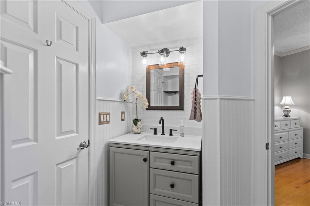 3912 Wesseck Drive High Point, NC 27265 - Photo 25 of 50